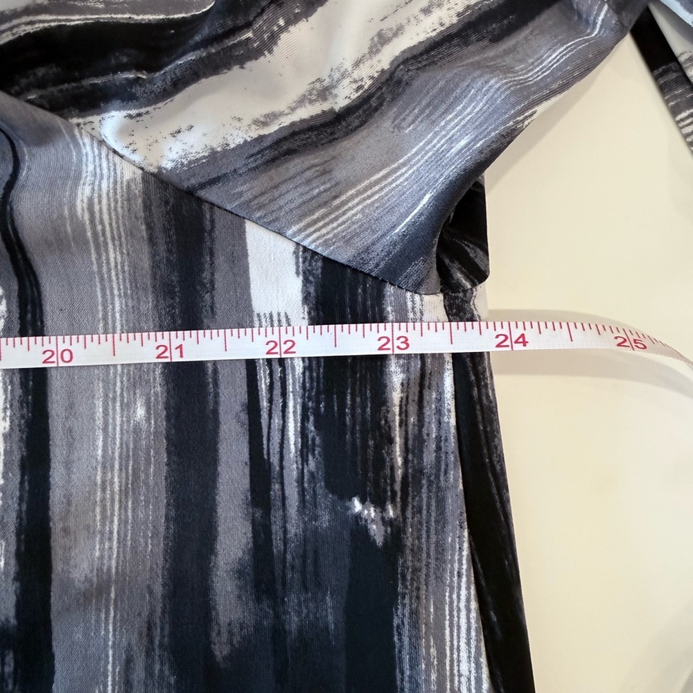 Sympli Long Sleeve Tunic Plus Size 1x Office Cruise Abstract Pattern Tailored - Picture 7 of 8
